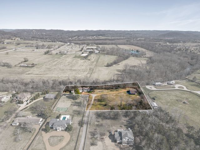 2496 Old Natchez Trce, Franklin, TN 37069