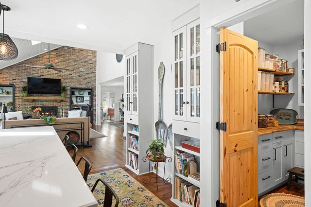 2496 Old Natchez Trce, Franklin, TN 37069