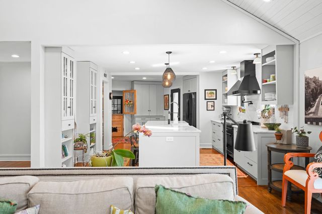 2496 Old Natchez Trce, Franklin, TN 37069