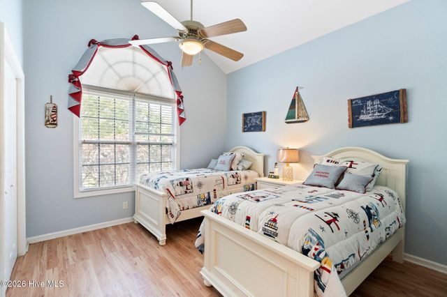 122 N Shore Drive, Sneads Ferry, NC 28460
