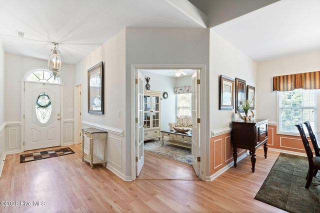 122 N Shore Drive, Sneads Ferry, NC 28460