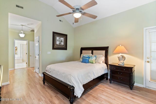 122 N Shore Drive, Sneads Ferry, NC 28460