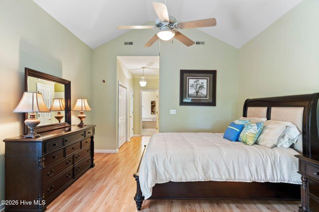 122 N Shore Drive, Sneads Ferry, NC 28460