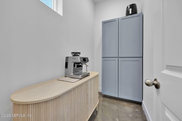 124 E 6TH Street, Jacksonville, FL 32206