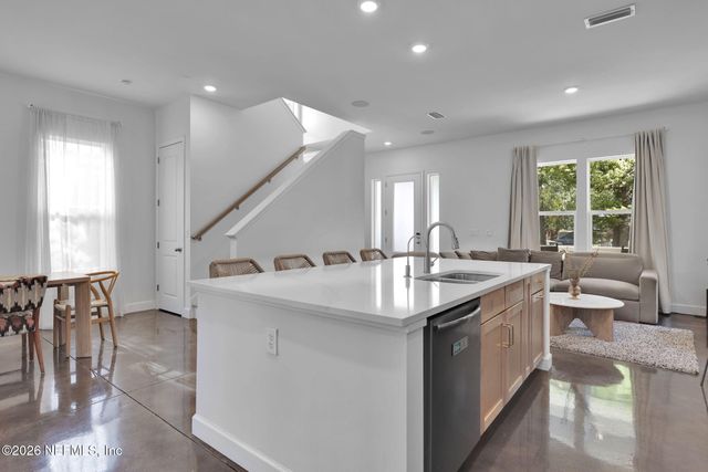 124 E 6TH Street, Jacksonville, FL 32206
