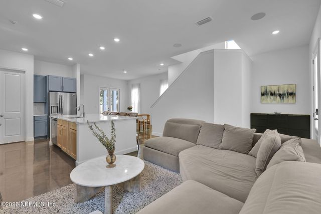 124 E 6TH Street, Jacksonville, FL 32206