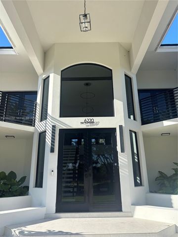 6220 SW 144th Street, Coral Gables, FL 33158