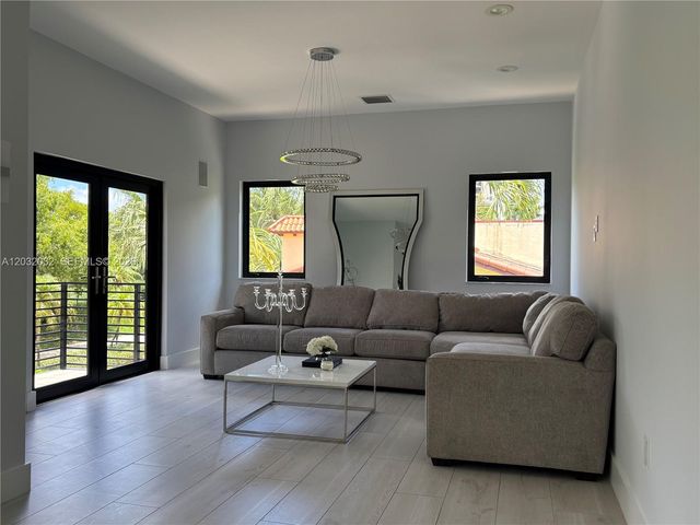 6220 SW 144th Street, Coral Gables, FL 33158
