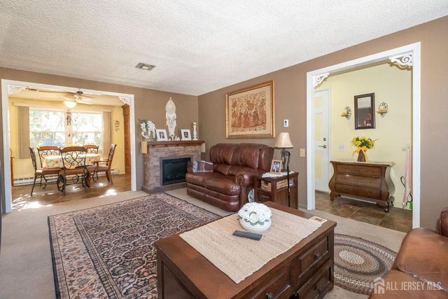 242 Marblehead Lane N, Monroe, NJ 08831