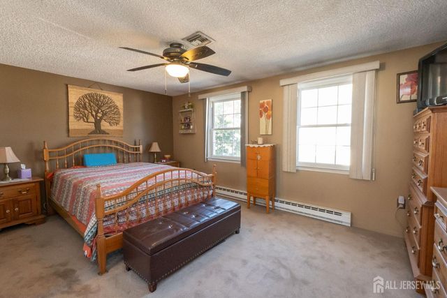 242 Marblehead Lane N, Monroe, NJ 08831