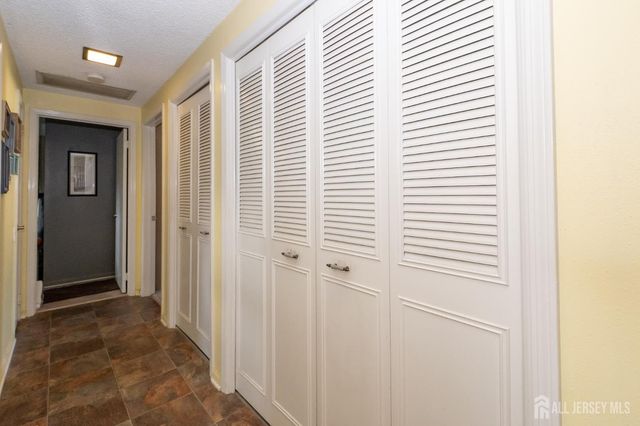 242 Marblehead Lane N, Monroe, NJ 08831