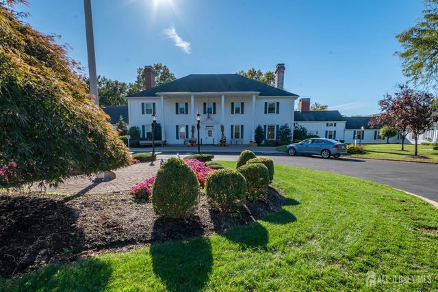242 Marblehead Lane N, Monroe, NJ 08831