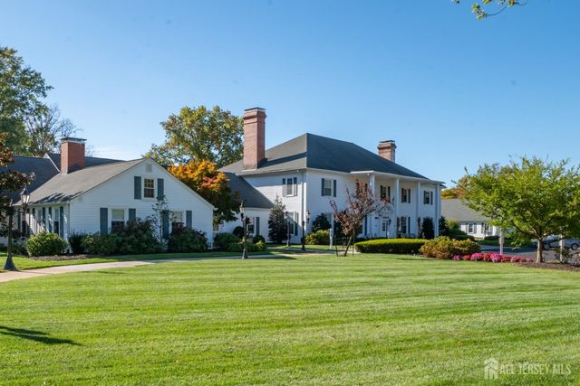 242 Marblehead Lane N, Monroe, NJ 08831