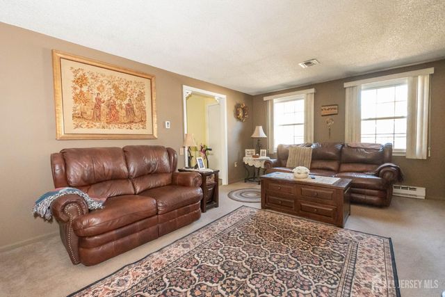 242 Marblehead Lane N, Monroe, NJ 08831