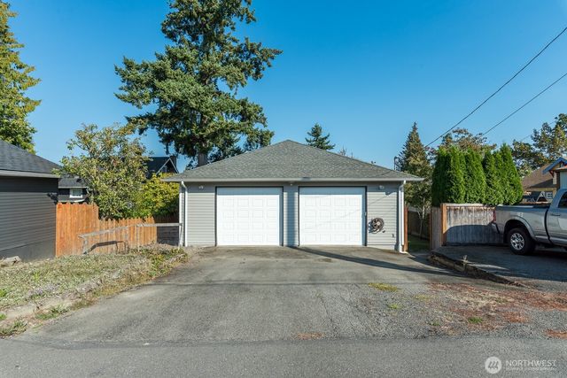 1418 Oakes Avenue, Everett, WA 98201
