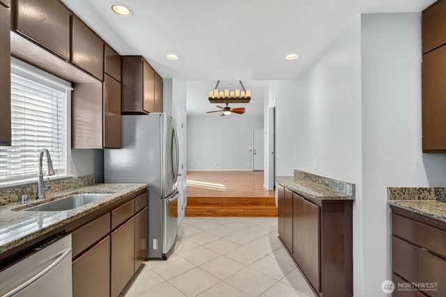 1418 Oakes Avenue, Everett, WA 98201