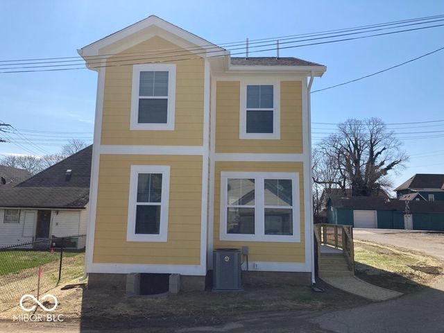 116 E Pennsylvania Street, Shelbyville, IN 46176
