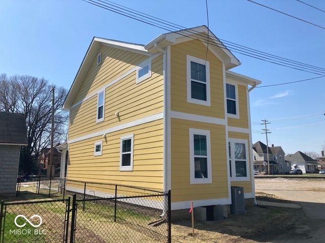 116 E Pennsylvania Street, Shelbyville, IN 46176
