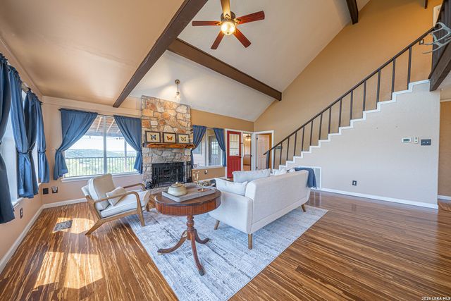 194 NW Hills Dr, Kerrville, TX 78028