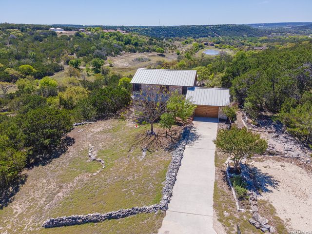 194 NW Hills Dr, Kerrville, TX 78028