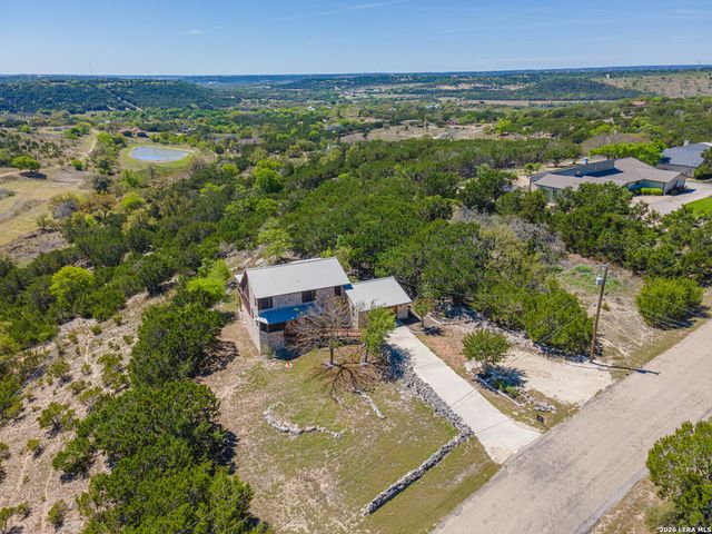 194 NW Hills Dr, Kerrville, TX 78028
