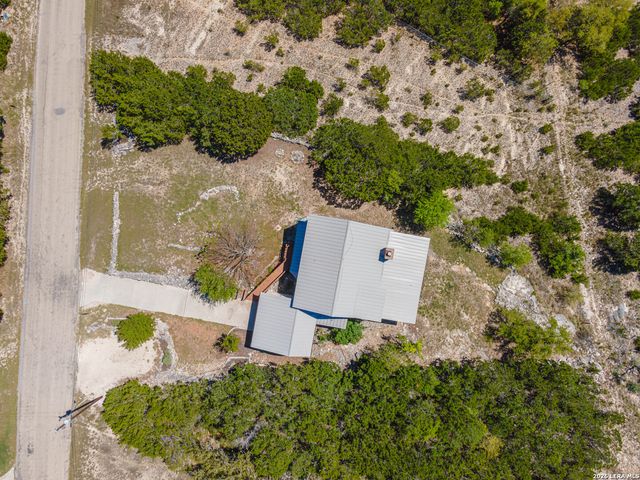 194 NW Hills Dr, Kerrville, TX 78028