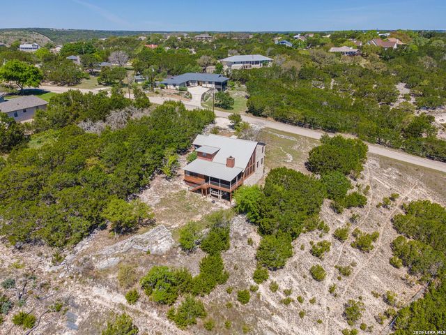 194 NW Hills Dr, Kerrville, TX 78028
