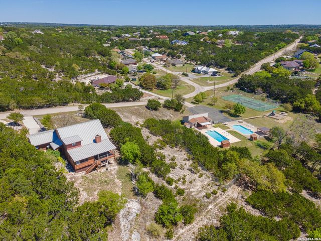 194 NW Hills Dr, Kerrville, TX 78028