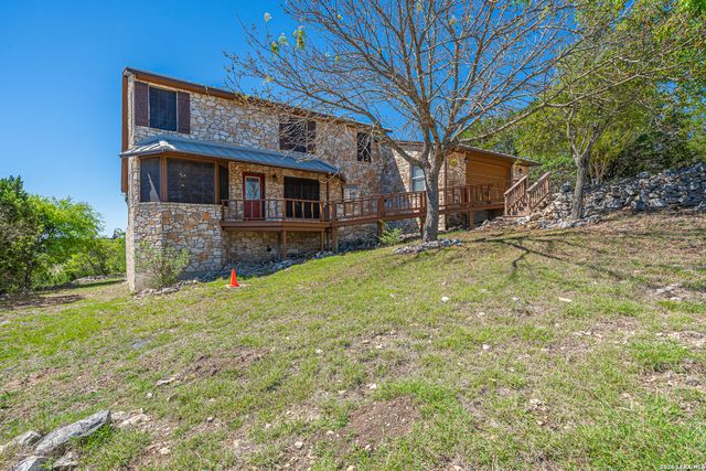 194 NW Hills Dr, Kerrville, TX 78028