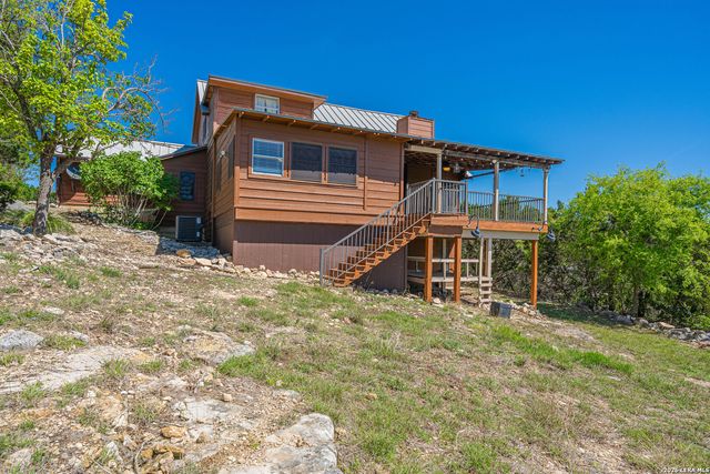 194 NW Hills Dr, Kerrville, TX 78028