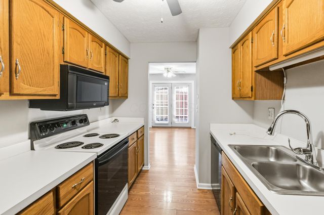 1797 Quarry Ridge Drive, Columbus, OH 43232