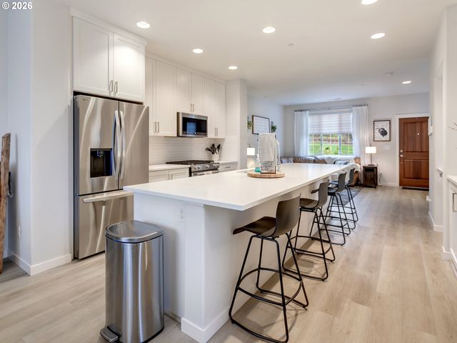 29120 Sw COSTA Cir E, Wilsonville, OR 97070