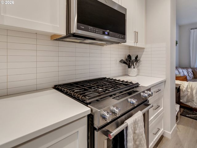 29120 Sw COSTA Cir E, Wilsonville, OR 97070