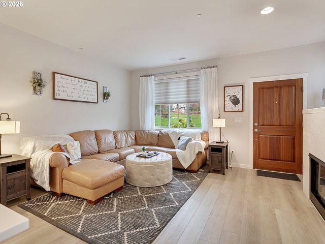 29120 Sw COSTA Cir E, Wilsonville, OR 97070