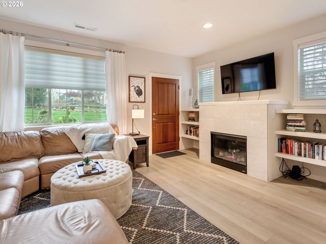 29120 Sw COSTA Cir E, Wilsonville, OR 97070