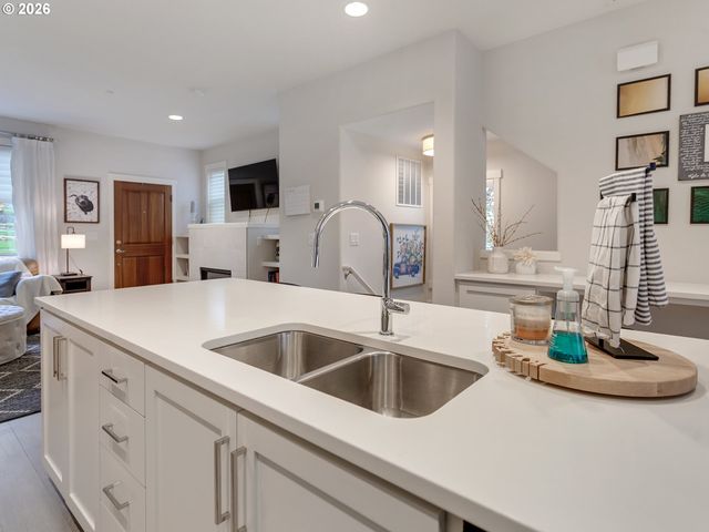 29120 Sw COSTA Cir E, Wilsonville, OR 97070