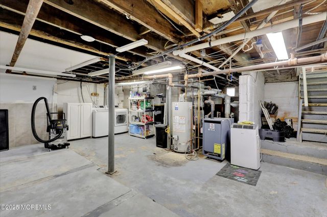 1556 Silverton Road, Toms River, NJ 08755