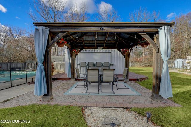 1556 Silverton Road, Toms River, NJ 08755