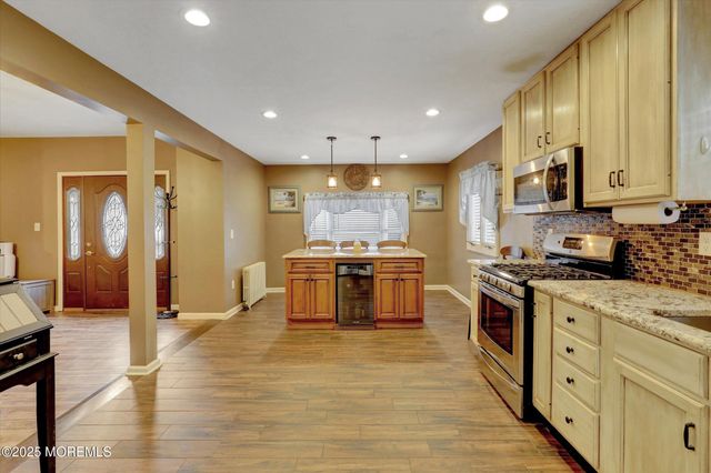 1556 Silverton Road, Toms River, NJ 08755