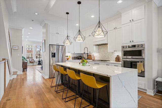 3258 W Crystal Street, Chicago, IL 60651