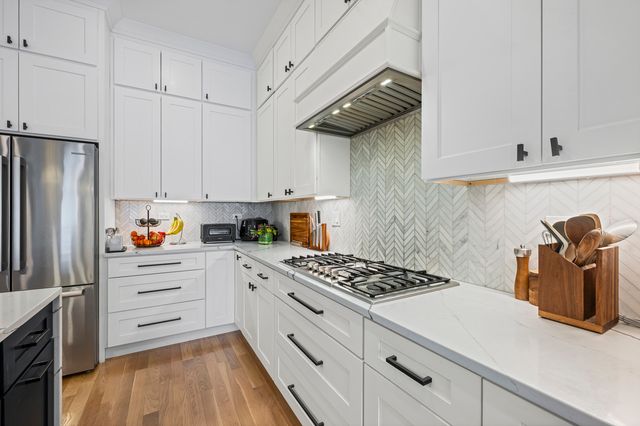 3258 W Crystal Street, Chicago, IL 60651