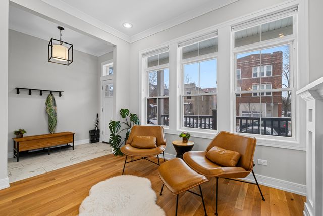 3258 W Crystal Street, Chicago, IL 60651