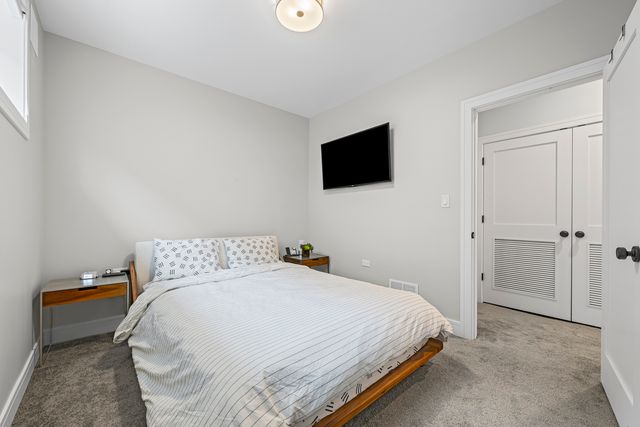 3258 W Crystal Street, Chicago, IL 60651