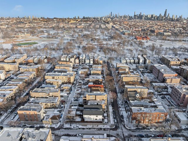 3258 W Crystal Street, Chicago, IL 60651