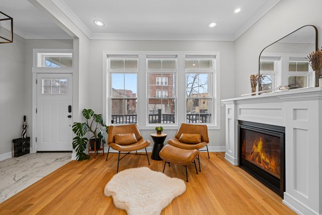 3258 W Crystal Street, Chicago, IL 60651