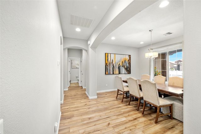 15 Wirecrest Lane, Santa Fe, NM 87508