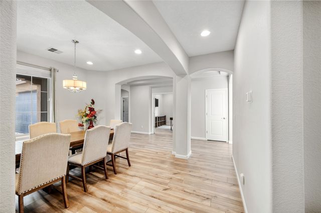 15 Wirecrest Lane, Santa Fe, NM 87508