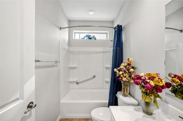 15 Wirecrest Lane, Santa Fe, NM 87508