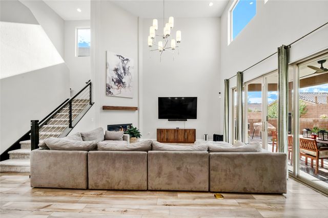15 Wirecrest Lane, Santa Fe, NM 87508