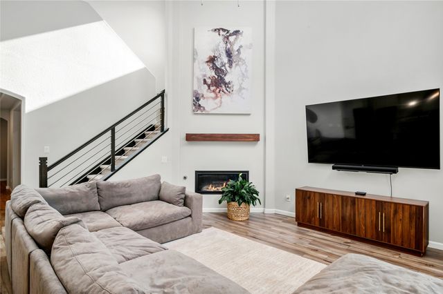 15 Wirecrest Lane, Santa Fe, NM 87508